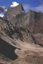 Il Peak Iskander salendo al Passo di Aktubek